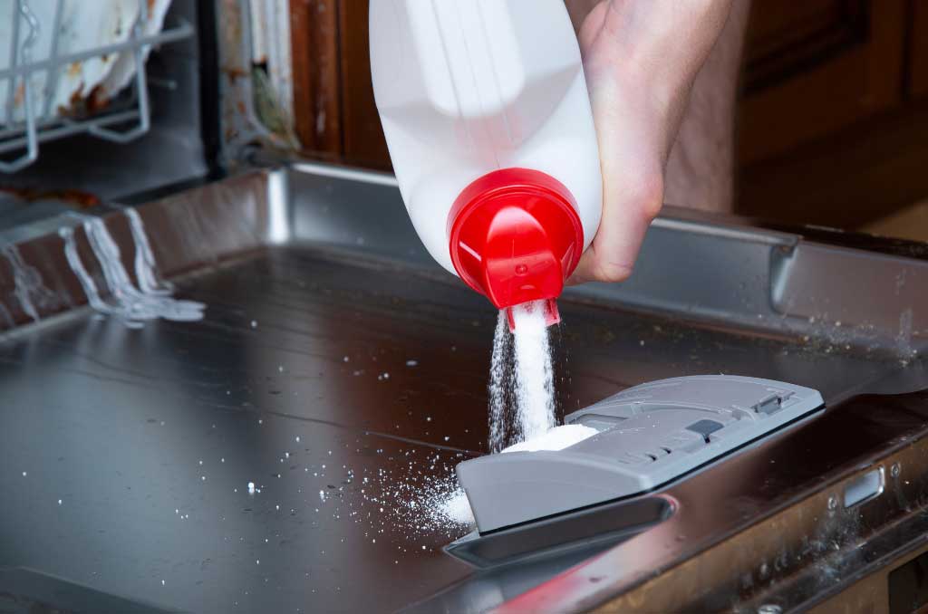 Is it ok to put bleaching powder in the dishwasher